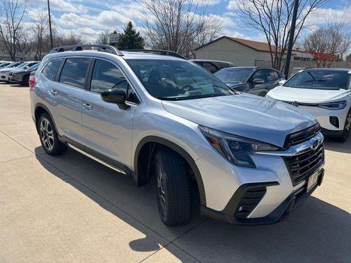 Ice Silver Metallic 2026 Subaru Ascent Limited 8-Passenger