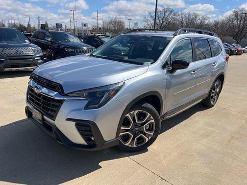 Ice Silver Metallic 2026 Subaru Ascent Limited 8-Passenger