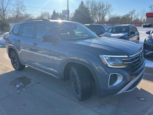 2026 Volkswagen Atlas Peak Edition