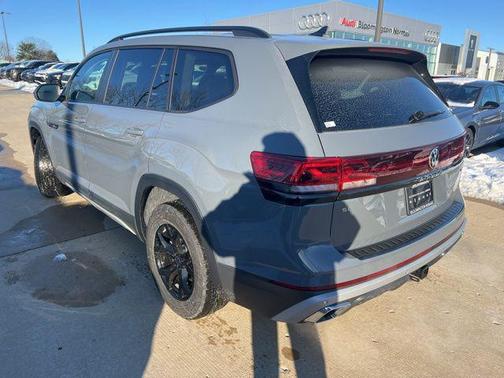 2026 Volkswagen Atlas Peak Edition