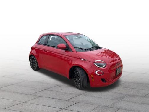 Red by (Red) 2024 FIAT 500e INSPI(RED) FWD