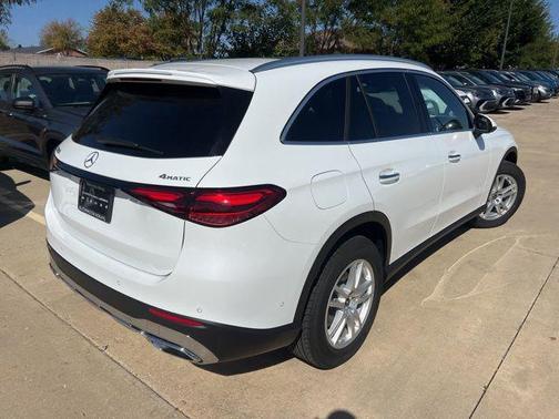 2026 Mercedes-Benz GLC 300 4MATIC