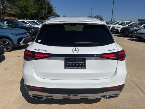 2026 Mercedes-Benz GLC 300 4MATIC