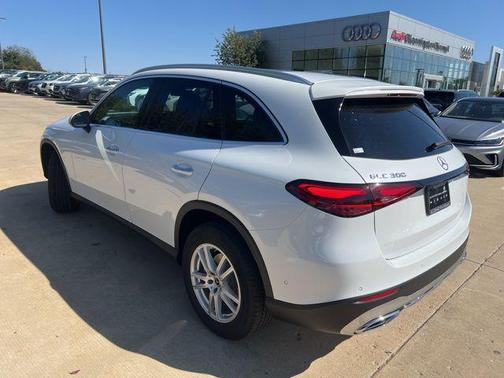 2026 Mercedes-Benz GLC 300 4MATIC