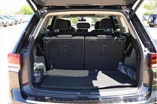 2025 Volkswagen Atlas 2.0T SEL Premium R-Line 4MOTION