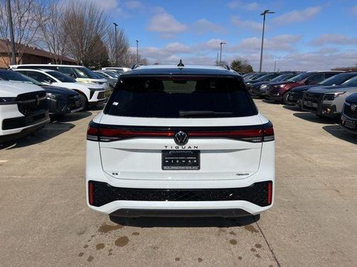 2026 Volkswagen Tiguan 2.0T SE R-Line Black 4MOTION