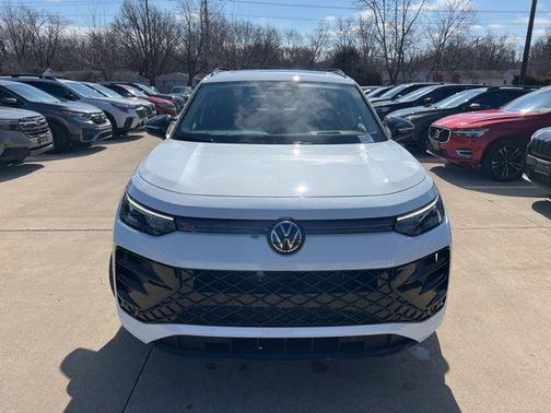 2026 Volkswagen Tiguan 2.0T SE R-Line Black 4MOTION