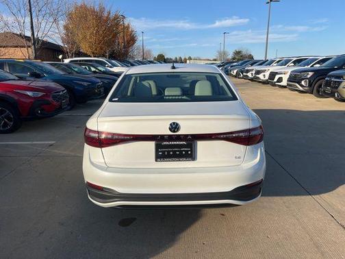 2025 Volkswagen Jetta 1.5T SE