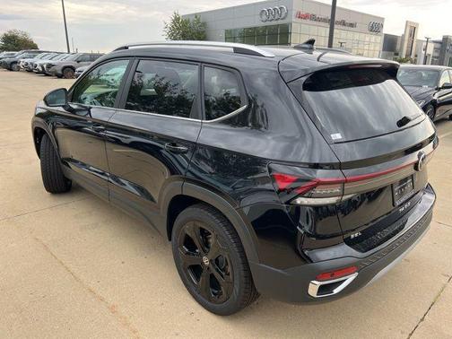 2025 Volkswagen Taos 1.5T SEL
