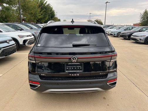 2025 Volkswagen Taos 1.5T SEL
