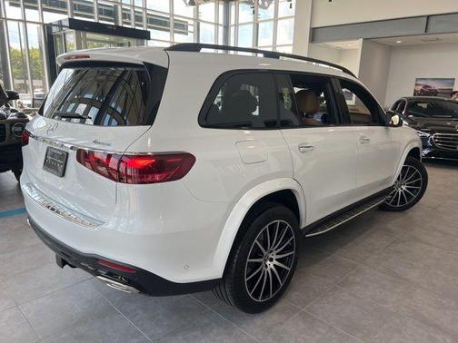 2026 Mercedes-Benz GLS 580 4MATIC
