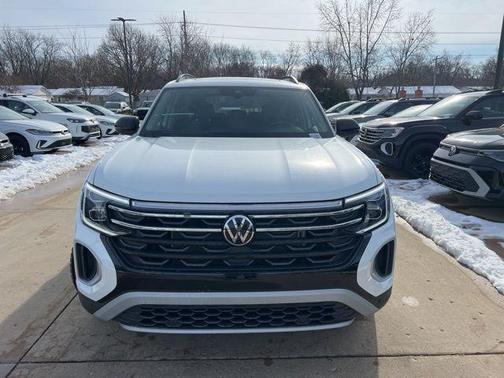 2026 Volkswagen Atlas Peak Edition