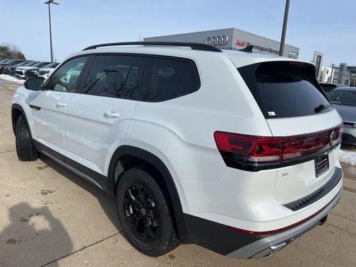2026 Volkswagen Atlas Peak Edition