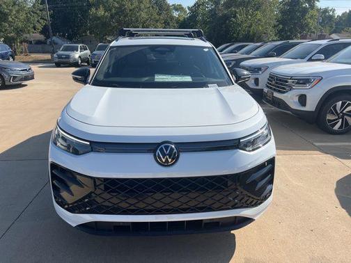 2025 Volkswagen Tiguan 2.0T SE R-Line Black 4MOTION