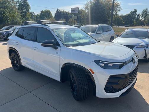 2025 Volkswagen Tiguan 2.0T SE R-Line Black 4MOTION