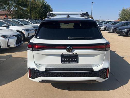 2025 Volkswagen Tiguan 2.0T SE R-Line Black 4MOTION