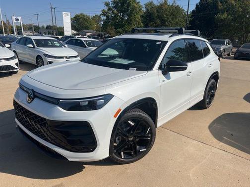 2025 Volkswagen Tiguan 2.0T SE R-Line Black 4MOTION