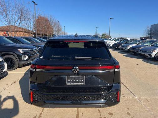 2026 Volkswagen Tiguan 2.0T SE R-Line Black 4MOTION