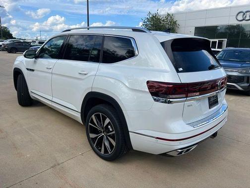 Opal White 2026 Volkswagen Atlas 2.0T SEL Premium R-Line 4MOTION