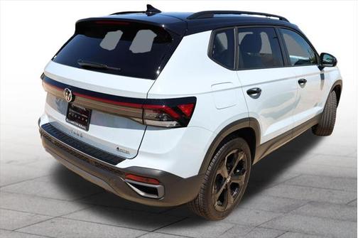 2025 Volkswagen Taos 1.5T SE Black