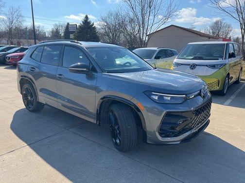 2026 Volkswagen Tiguan 2.0T SE R-Line Black 4MOTION