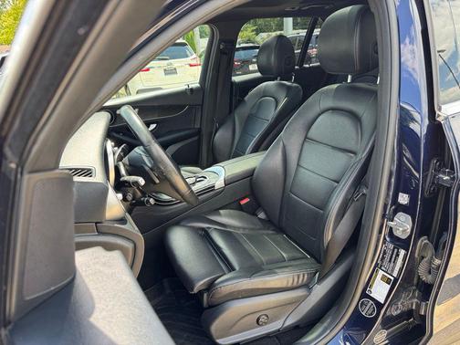 CAVANSITE BLUE METALLIC 2018 Mercedes-Benz GLC 300 4MATIC