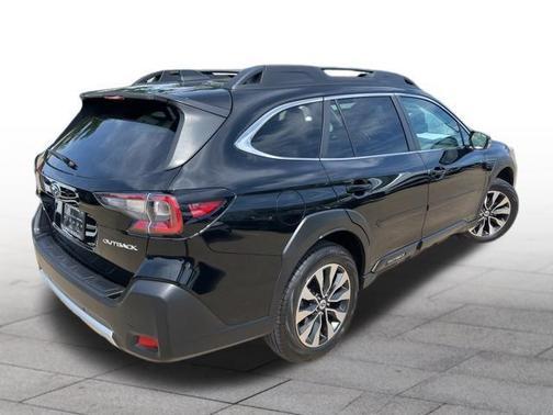 Crystal Black Silica 2023 Subaru Outback Limited