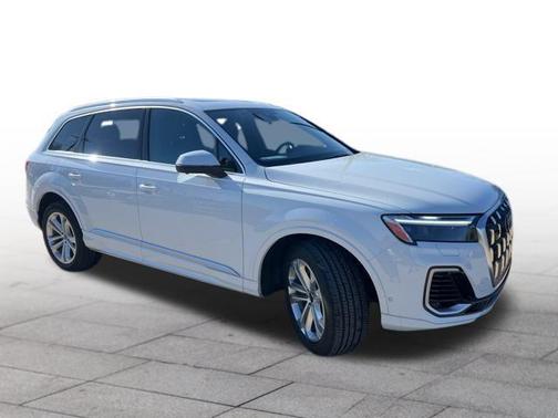 2025 Audi Q7 55 Premium Plus