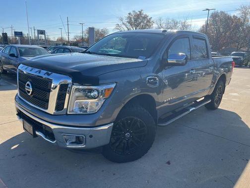 2017 Nissan Titan SL