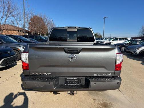 2017 Nissan Titan SL