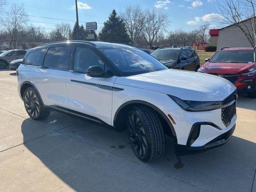 White Platinum Metallic Tri-Coat 2026 Lincoln Nautilus Reserve SUV