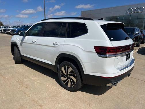 2026 Volkswagen Atlas 2.0T SE w/Technology 4MOTION
