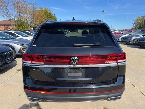 2025 Volkswagen Atlas 2.0T SE