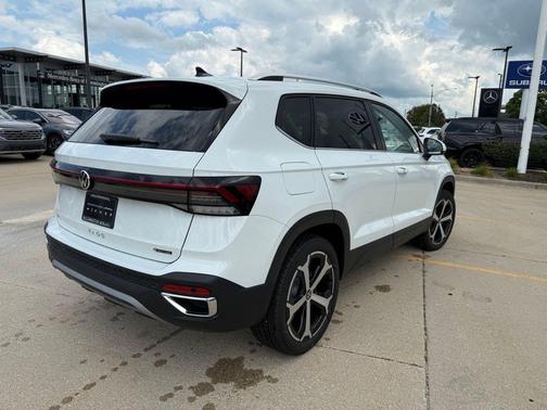 2025 Volkswagen Taos 1.5T SEL