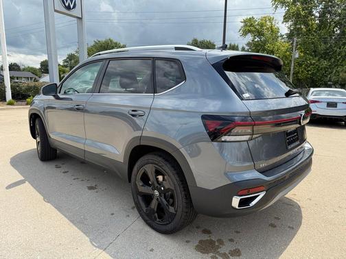 2025 Volkswagen Taos 1.5T SEL