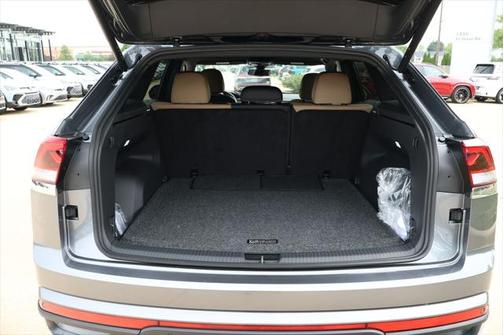 2025 Volkswagen Atlas Cross Sport 2.0T SE w/Technology 4MOTION