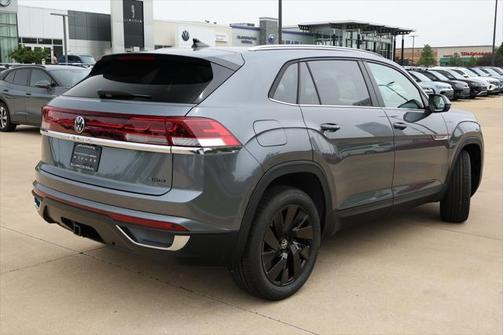2025 Volkswagen Atlas Cross Sport 2.0T SE w/Technology 4MOTION