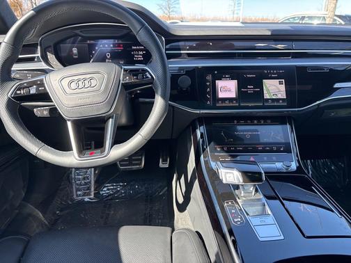 Mythos Black Metallic 2022 Audi S8 4.0T