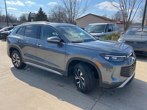platinum gray metallic 2026 Volkswagen Tiguan 2.0T S 4MOTION SUV