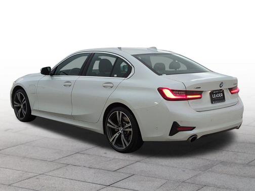 2021 BMW 330e Base