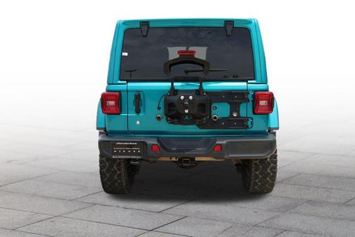 Bikini Pearlcoat 2019 Jeep Wrangler Unlimited Sahara