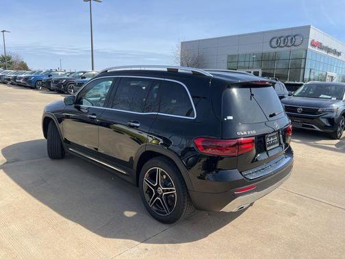 2026 Mercedes-Benz GLB 250 4MATIC