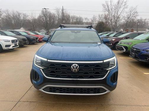 Blue 2025 Volkswagen Atlas Cross Sport 2.0T SE w/Technology 4MOTION