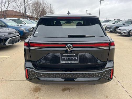2026 Volkswagen Tiguan 2.0T SE R-Line Black 4MOTION