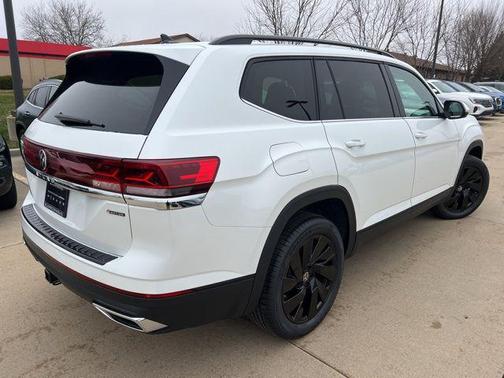2026 Volkswagen Atlas 2.0T SE w/Technology 4MOTION