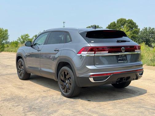 2025 Volkswagen Atlas Cross Sport 2.0T SE w/Technology 4MOTION