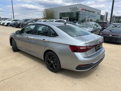 Pyrite Silver Metallic 2026 Volkswagen Jetta 1.4T SE