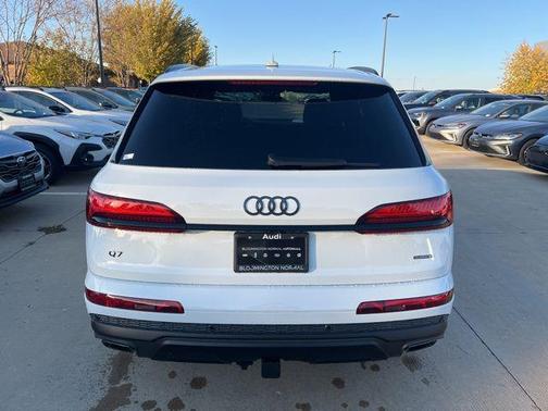 2026 Audi Q7 45 Premium Plus