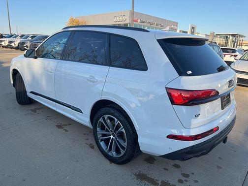 2026 Audi Q7 45 Premium Plus