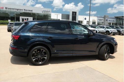 2025 Audi Q7 55 Premium Plus